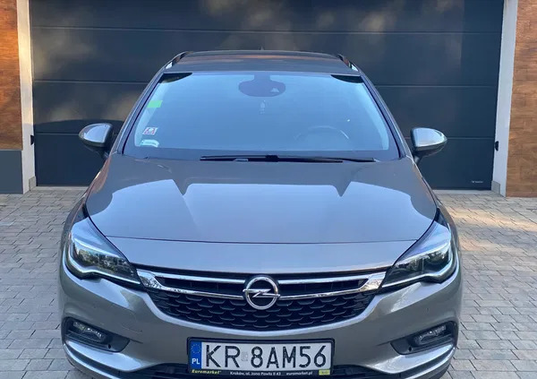 samochody osobowe Opel Astra cena 51900 przebieg: 162500, rok produkcji 2017 z Myszków